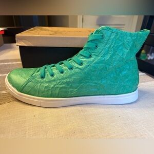 NWT Unstitched Utilities Next Day Mid bright green men’s sneakers